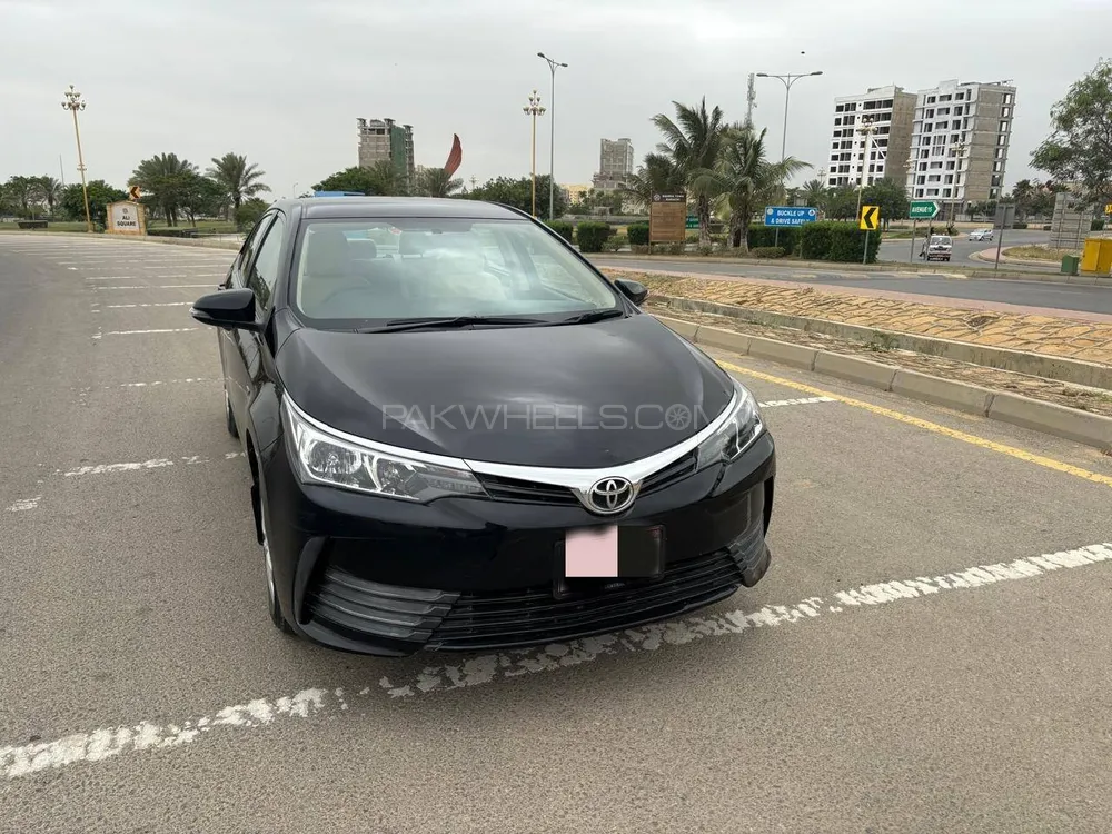 Toyota Corolla 2019 for Sale in Karachi Image-1