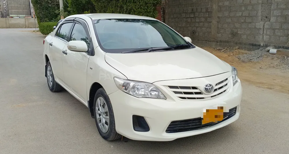 Toyota Corolla 2013 for Sale in Karachi Image-1