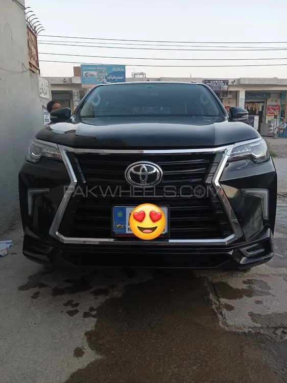Toyota Fortuner 2019 for Sale in Islamabad Image-1
