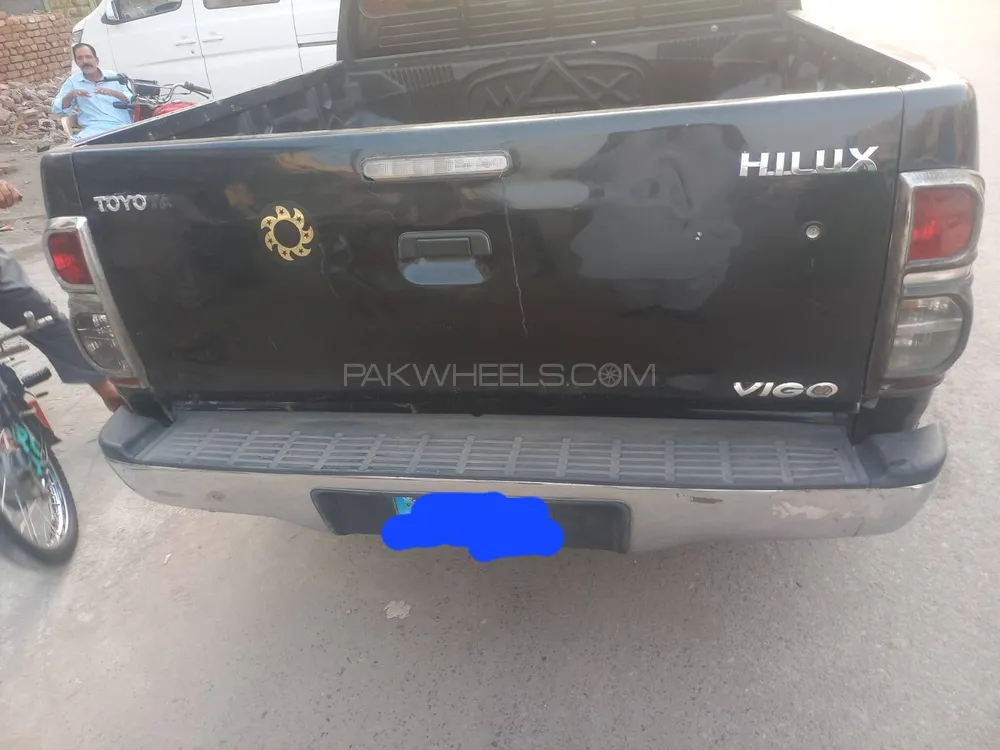 Toyota Hilux 2013 for Sale in Bhalwal Image-1