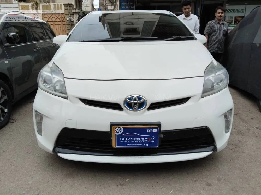 Toyota Prius 2013 for Sale in Karachi Image-1