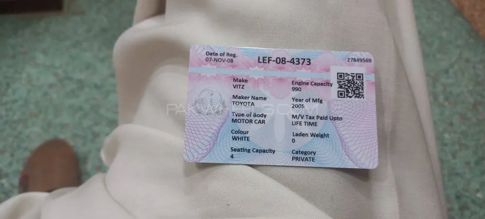 Toyota Vitz 2005 for Sale in Mardan Image-1