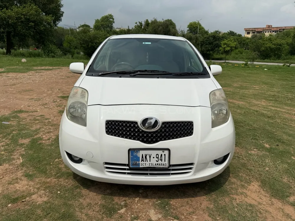 Toyota Vitz 2006 for Sale in Islamabad Image-1