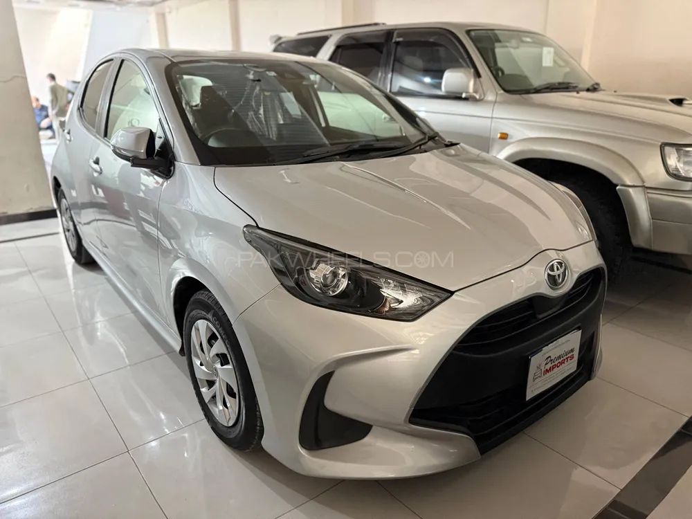Toyota Yaris Hatchback 2020 for Sale in Peshawar Image-1
