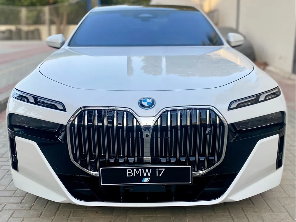 BMW 7 Series 2025 for Sale in Karachi Image-1