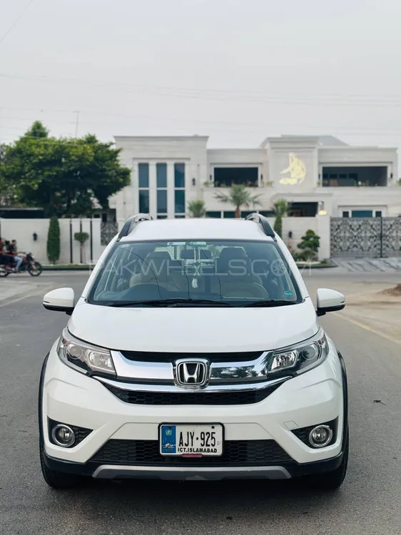 Honda BR-V 2018 for Sale in Faisalabad Image-1