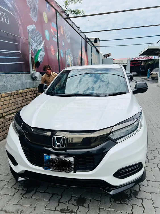 Honda Vezel 2020 for Sale in Islamabad Image-1