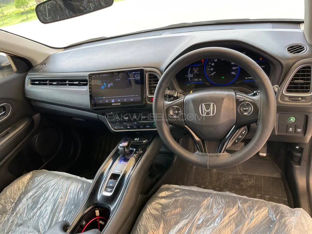 Honda Vezel 2013 for Sale in Islamabad Image-1