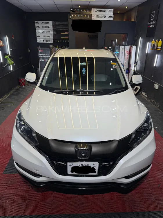 Honda Vezel 2014 for Sale in Faisalabad Image-1