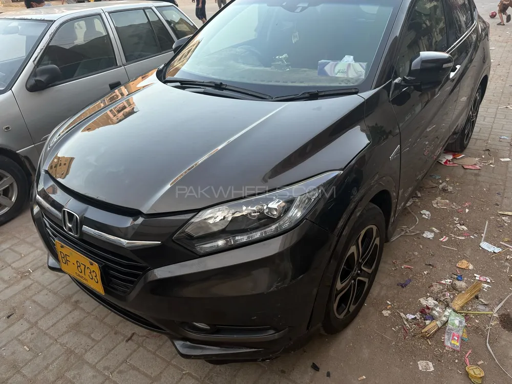 Honda Vezel 2015 for Sale in Karachi Image-1