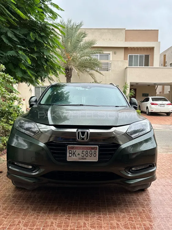 Honda Vezel 2016 for Sale in Karachi Image-1