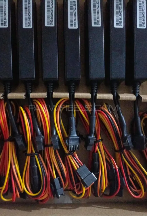 Premium Quality GPS tracker available with official warranty Image-1