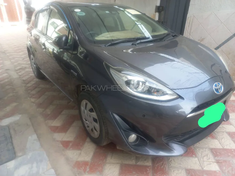 Toyota Aqua 2018 for Sale in Karachi Image-1