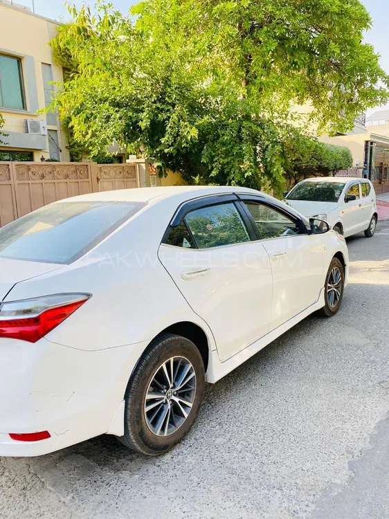 Toyota Corolla 2018 for Sale in Toba Tek Singh Toyota Corolla 2018 for Sale in Toba Tek Singh Image-5