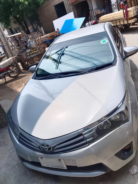 Toyota Corolla 2017 for Sale in Faisalabad Image-1