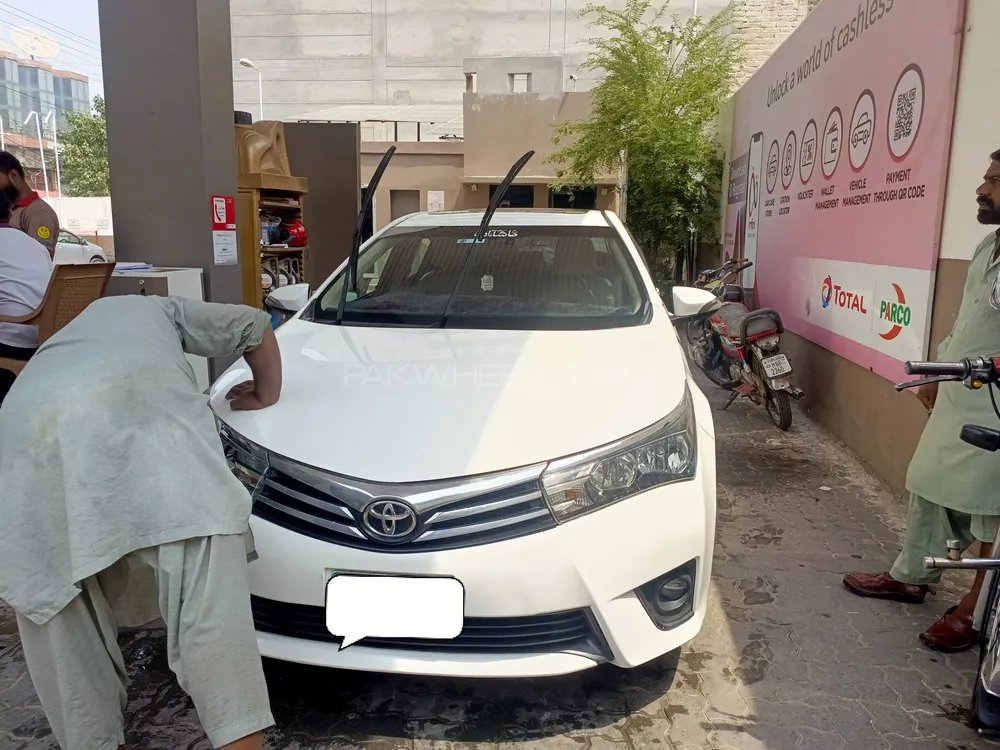 Toyota Corolla 2016 for Sale in Multan Image-1