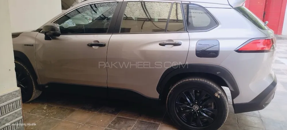 Toyota Corolla Cross 2025 for Sale in Multan Image-1