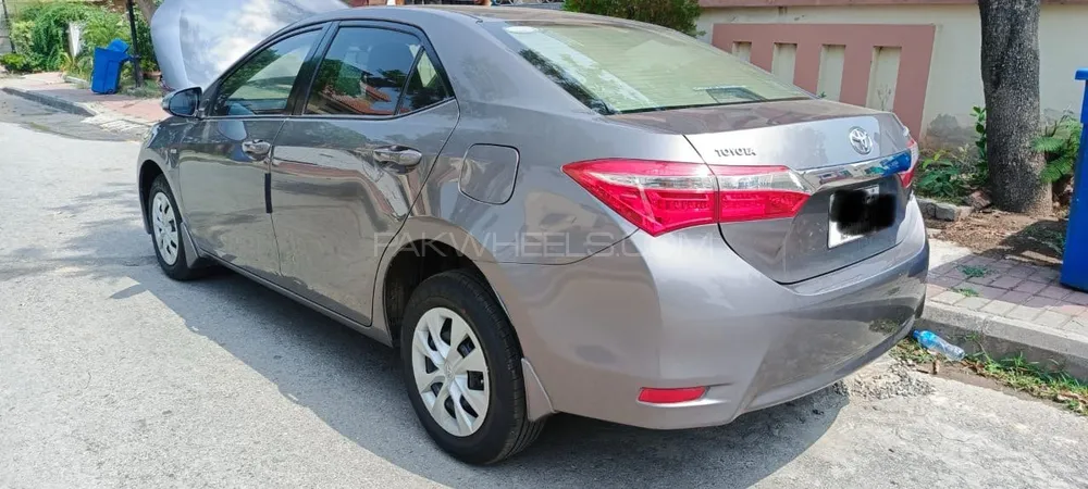 Toyota Corolla 2016 for Sale in Islamabad Image-1