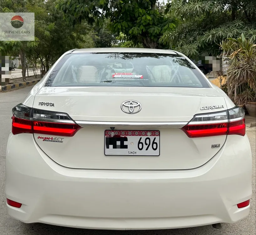 Toyota Corolla 2017 for Sale in Karachi Image-1