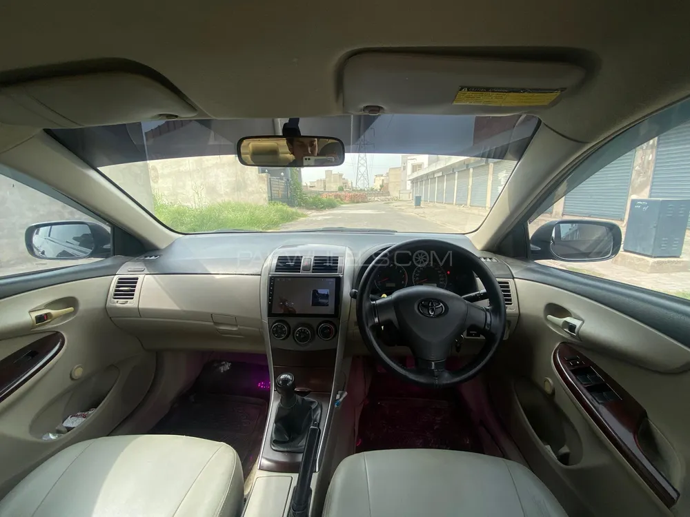 Toyota Corolla 2013 for Sale in Faisalabad Image-1
