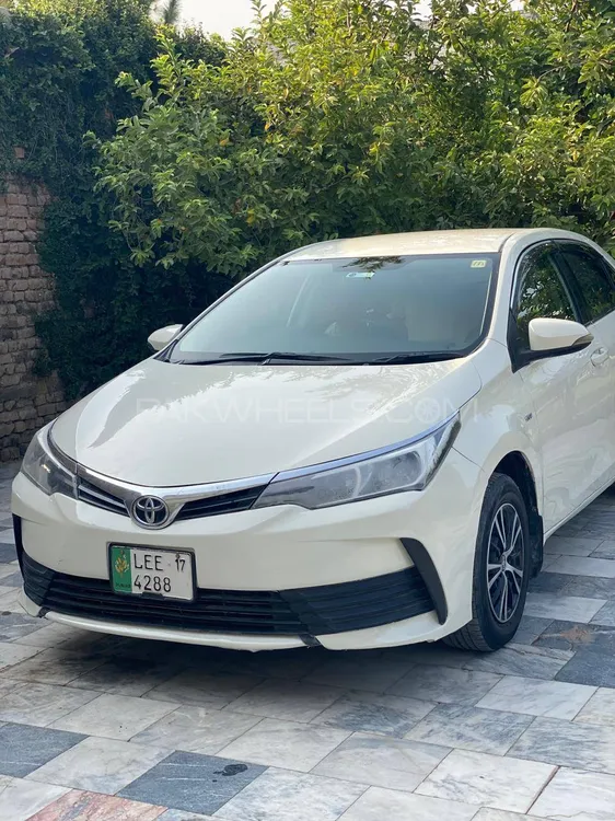 Toyota Corolla 2017 for Sale in Peshawar Image-1