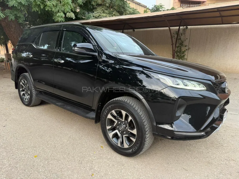 Toyota Fortuner 2023 for Sale in Karachi Image-1