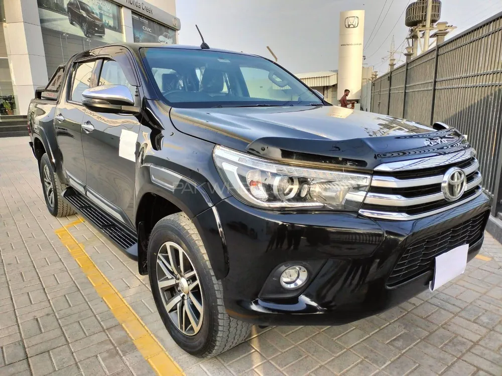 Toyota Hilux 2018 for Sale in Karachi Image-1