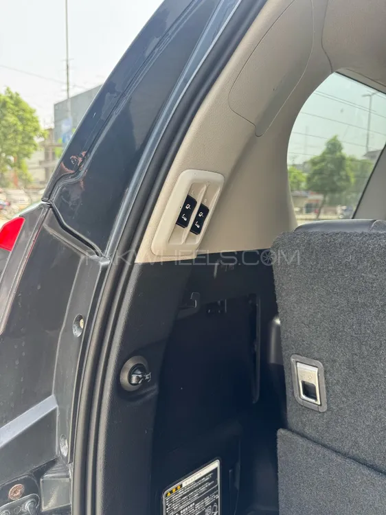 Toyota Prado 2011 for Sale in Lahore Toyota Prado 2011 for Sale in Lahore Image-11