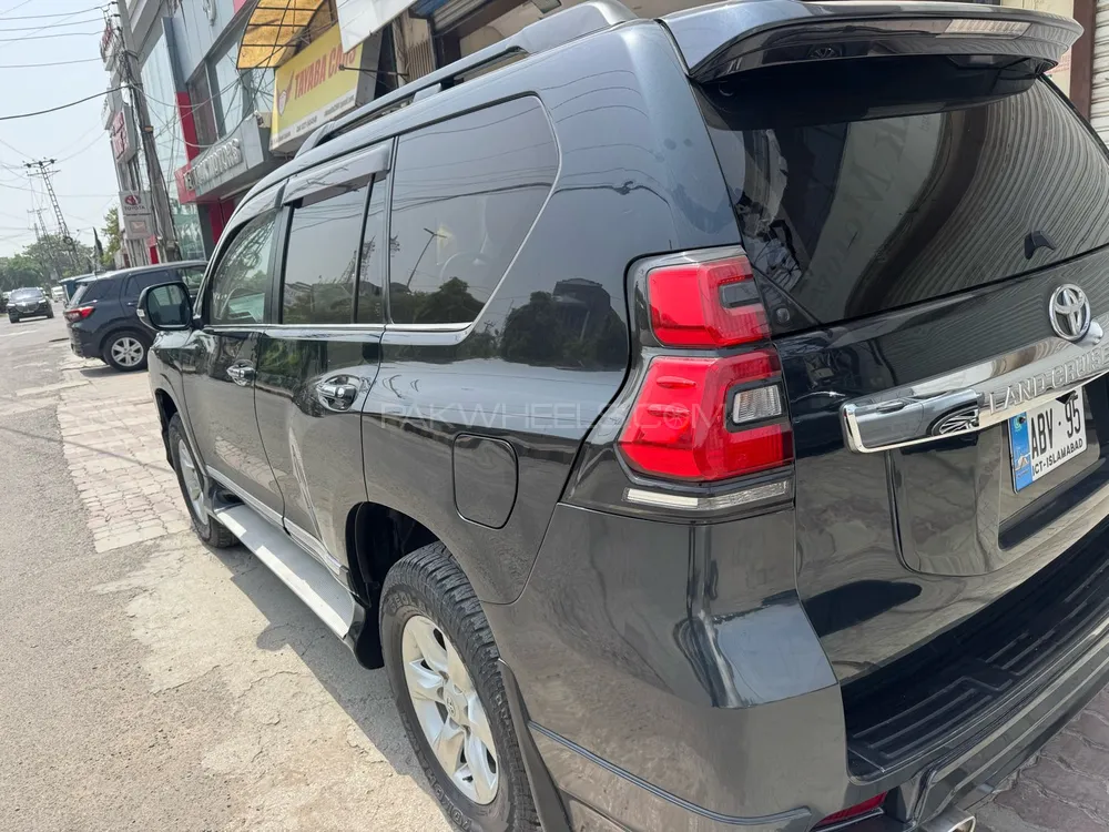 Toyota Prado 2011 for Sale in Lahore Toyota Prado 2011 for Sale in Lahore Image-7
