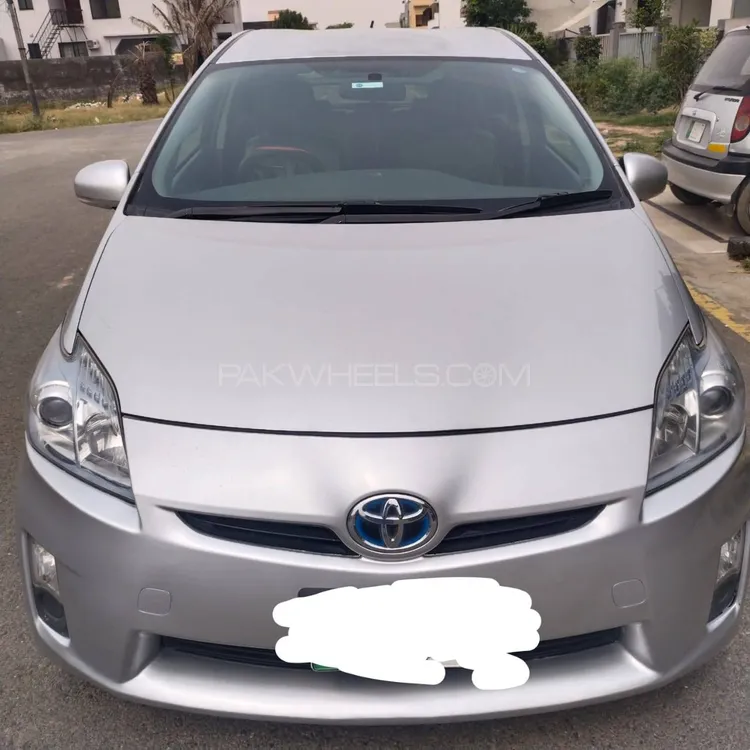 Toyota Prius 2011 for Sale in Lahore Image-1