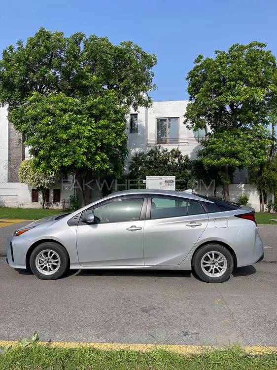 Toyota Prius 2020 for Sale in Lahore Image-1