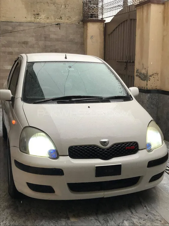 Toyota Vitz 2005 for Sale in Mardan Image-1