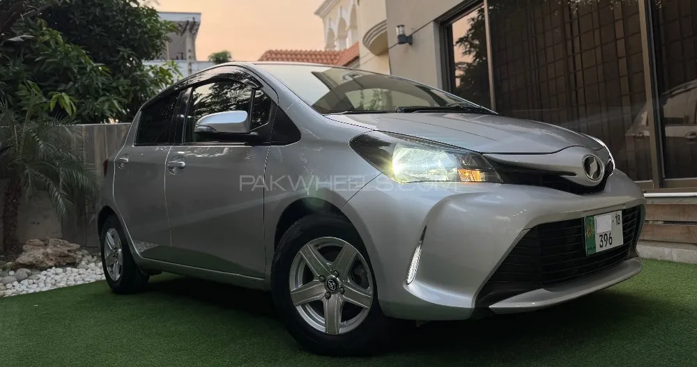 Toyota Vitz 2014 for Sale in Lahore Image-1