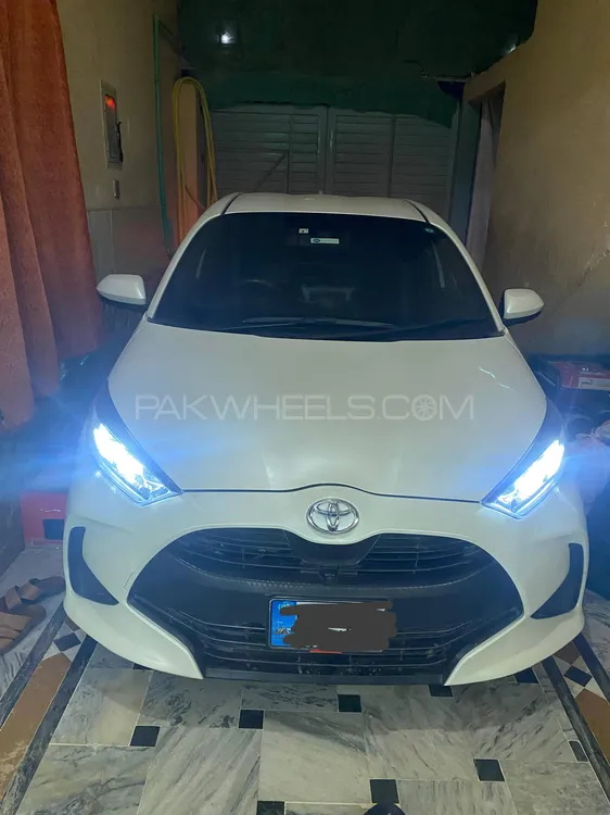 Toyota Yaris Hatchback 2020 for Sale in Peshawar Image-1