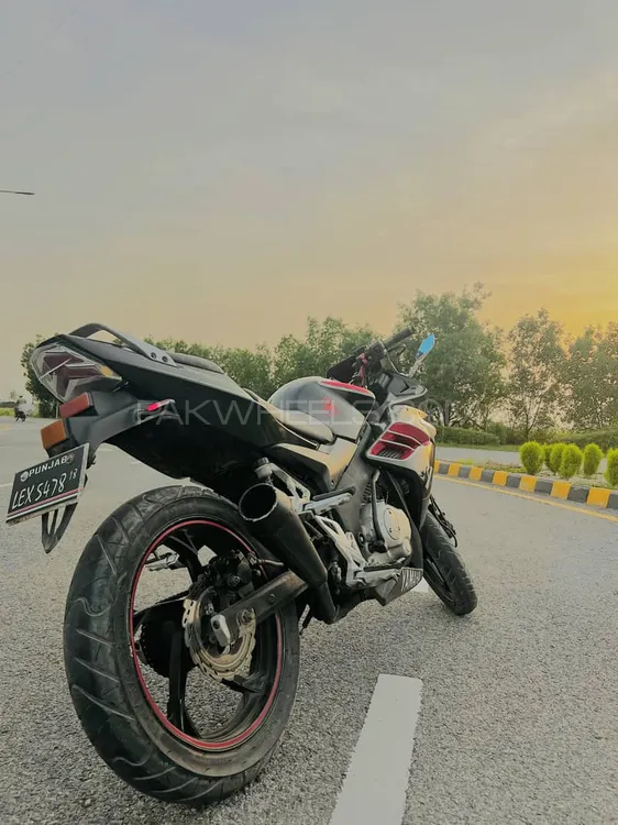 Yamaha YZF-R1 2018 for Sale Image-1