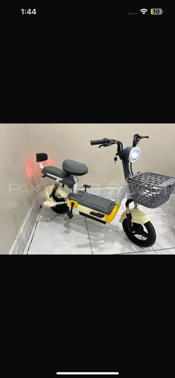 Crown EV Pro 2025 for Sale Image-1