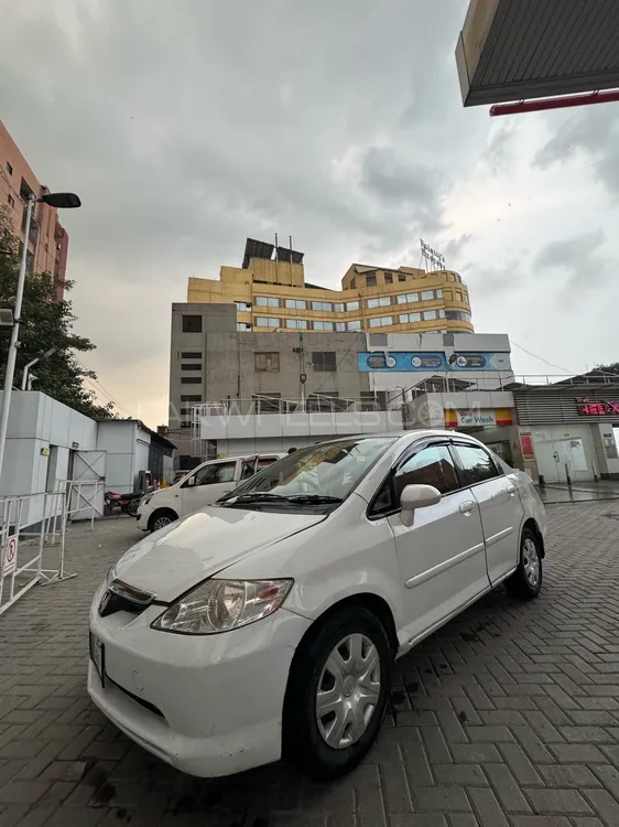 Honda City 2005 for Sale in Lahore Image-1