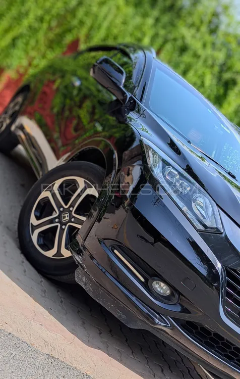 Honda Vezel 2014 for Sale in Lahore Image-1