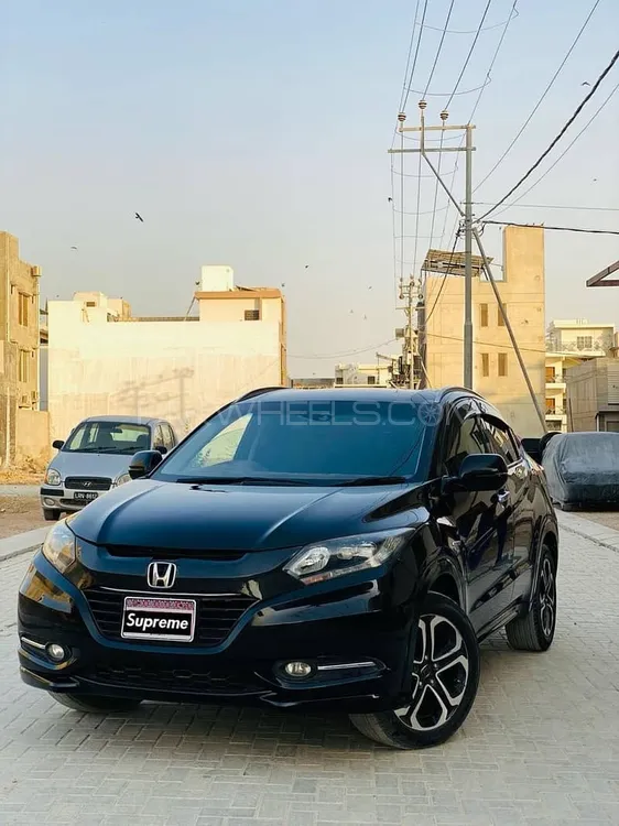 Honda Vezel 2014 for Sale in Karachi Image-1