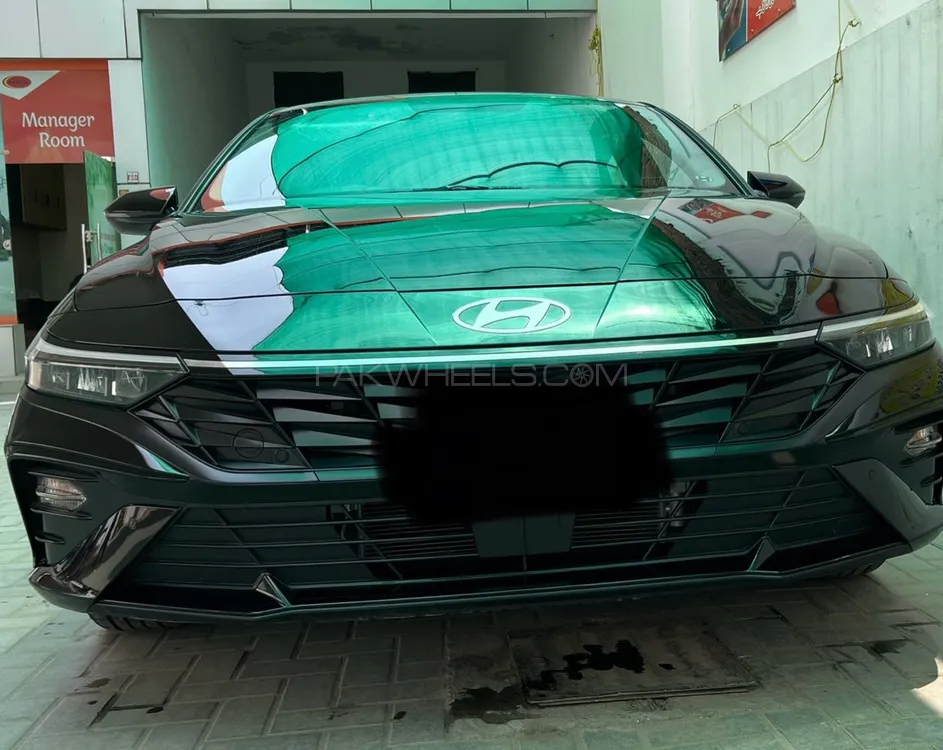 Hyundai Elantra 2025 for Sale in Lahore Image-1