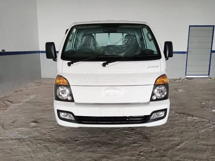 Hyundai H-100 2025 for Sale in Karachi Image-1