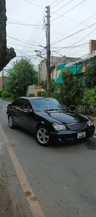 Mercedes Benz C Class 2006 for Sale in Lahore Image-1