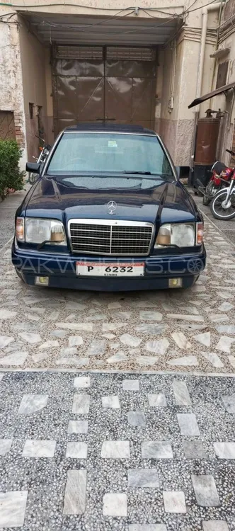 Mercedes Benz E Class 1990 for Sale in Peshawar Image-1
