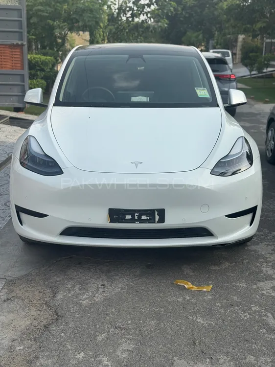 Tesla Model Y 2023 for Sale in Lahore Image-1