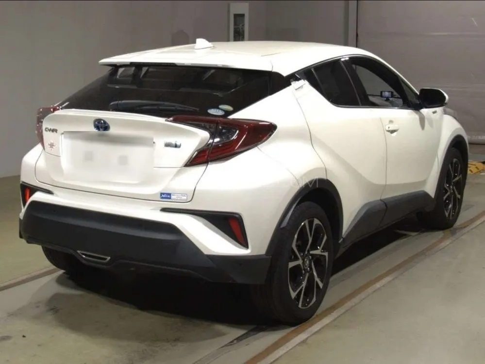 Toyota C-HR 2018 for Sale in Islamabad Image-1