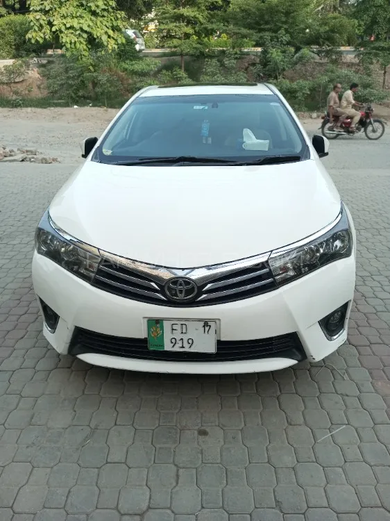 Toyota Corolla 2017 for Sale in Faisalabad Image-1
