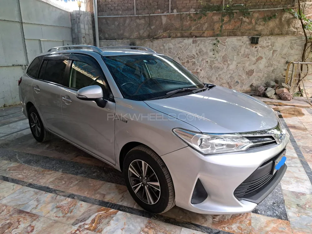 Toyota Corolla Fielder 2018 for Sale in Quetta Image-1