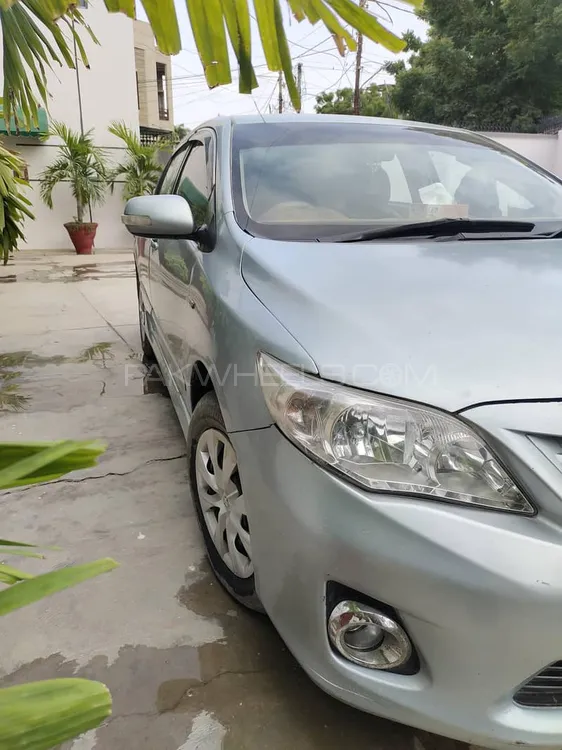 Toyota Corolla 2013 for Sale in Karachi Image-1