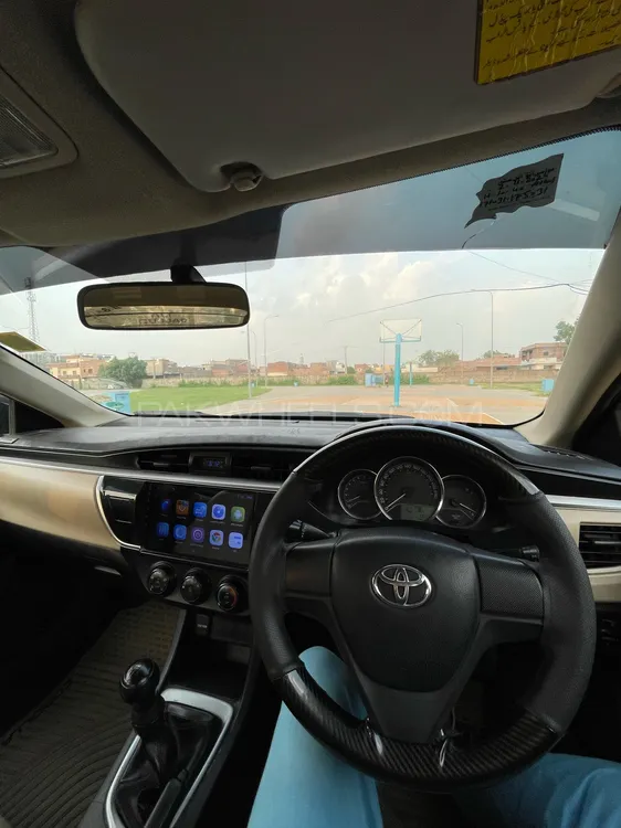 Toyota Corolla 2015 for Sale in Lahore Image-1