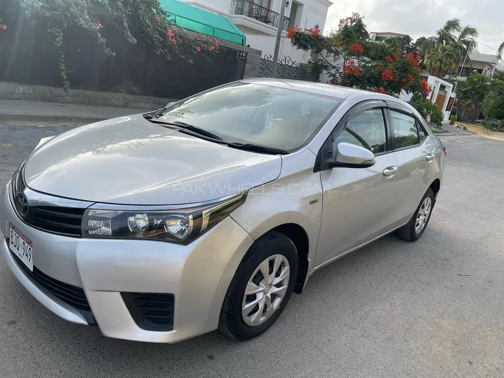 Toyota Corolla 2017 for Sale in Karachi Image-1